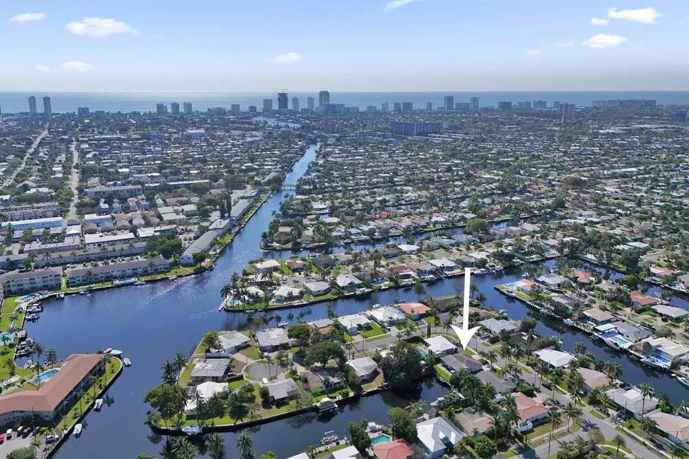 381 SE 3rd Street Pompano Beach, FL 33060