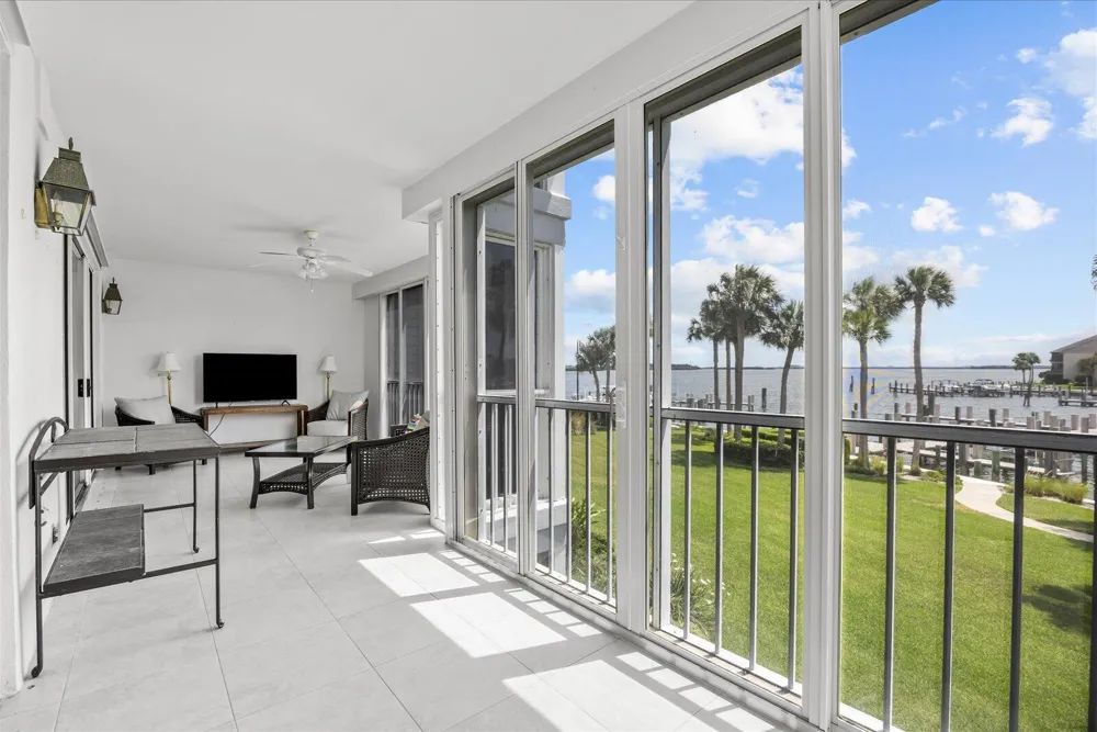 1903 Bay Road #206 Vero Beach, FL 32963