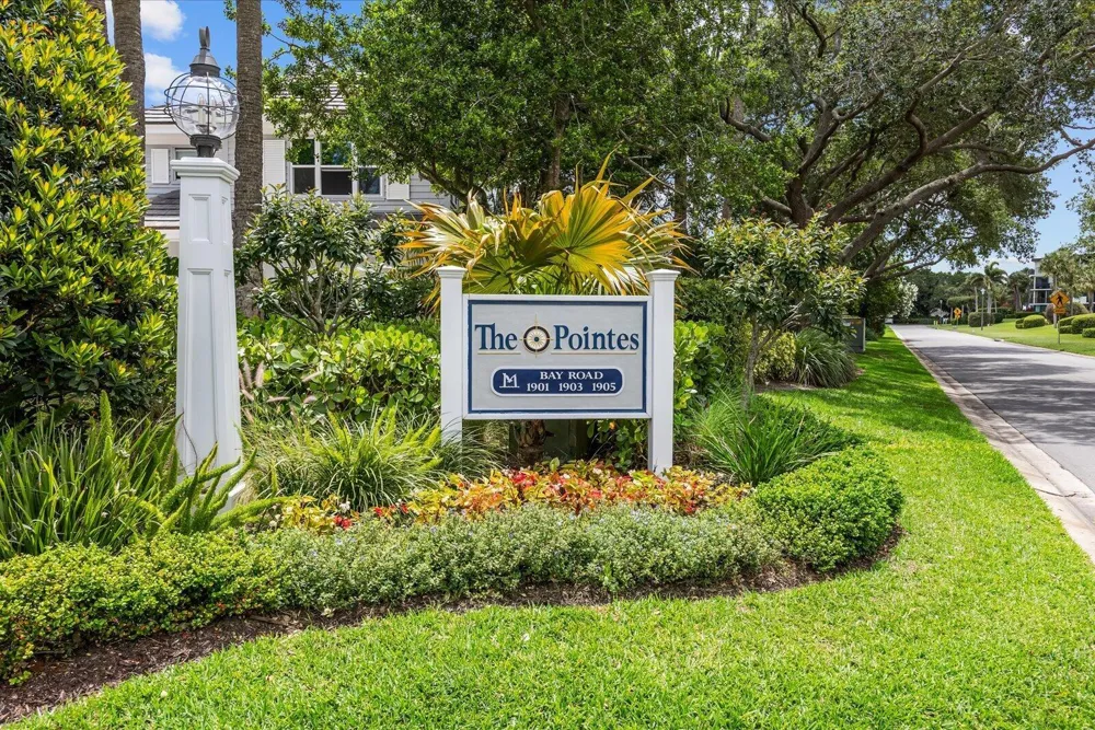 1903 Bay Road #206 Vero Beach, FL 32963