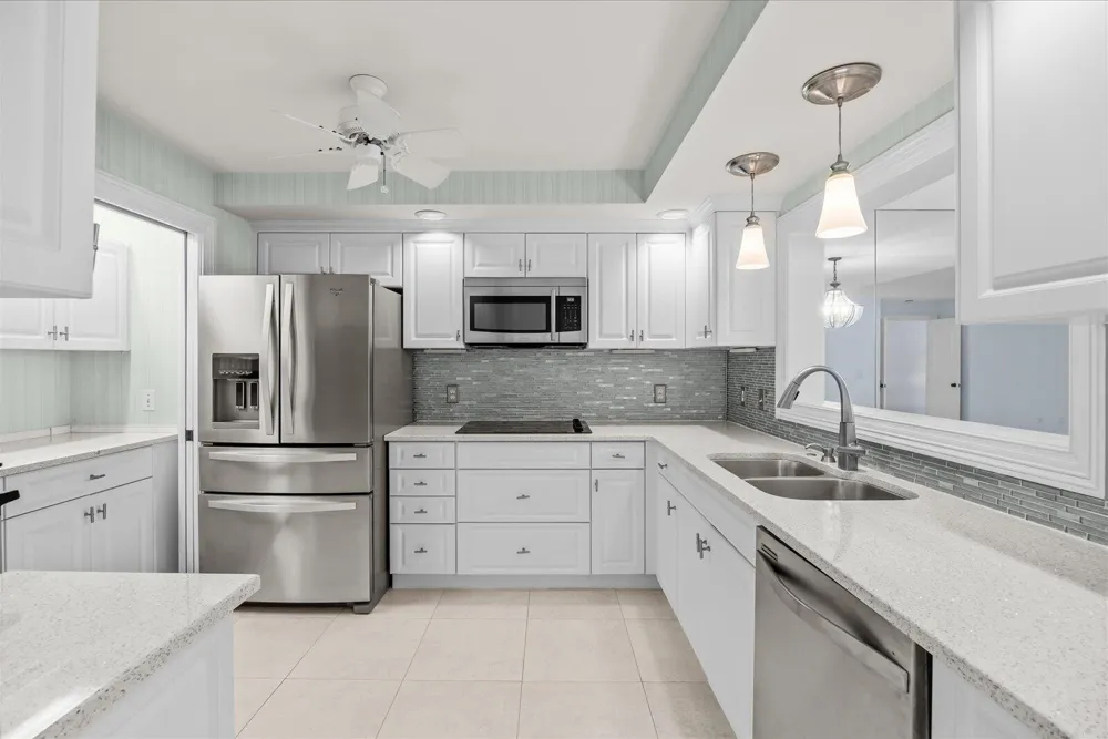 1903 Bay Road #206 Vero Beach, FL 32963