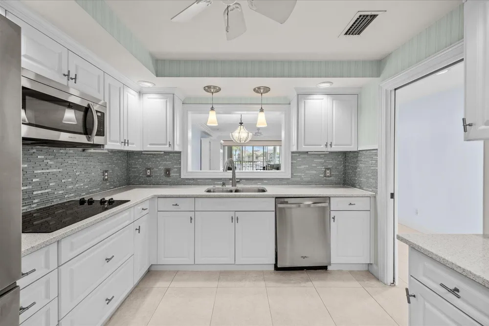 1903 Bay Road #206 Vero Beach, FL 32963