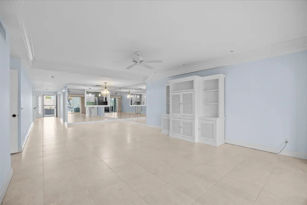 1903 Bay Road #206 Vero Beach, FL 32963