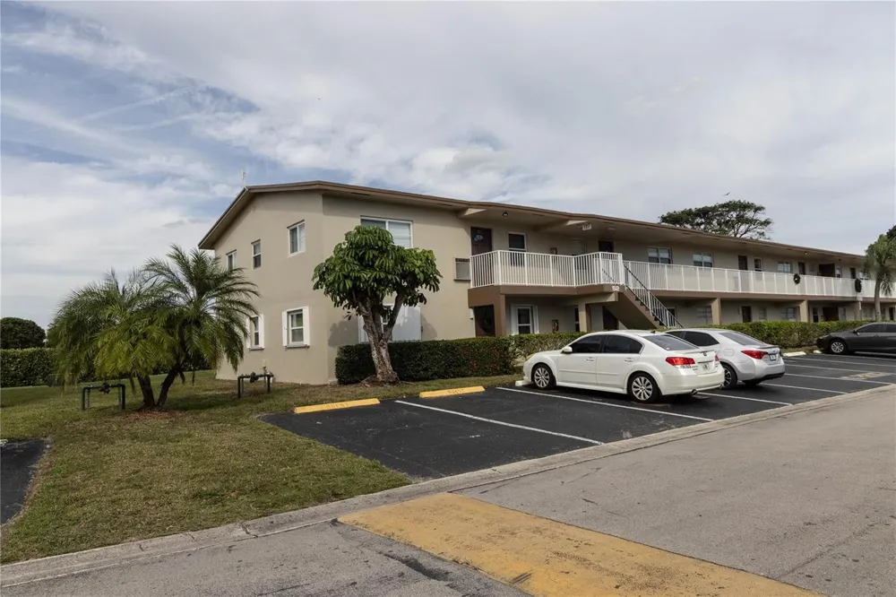 7855 NW 5th Court #Unit 201 Margate, FL 33063
