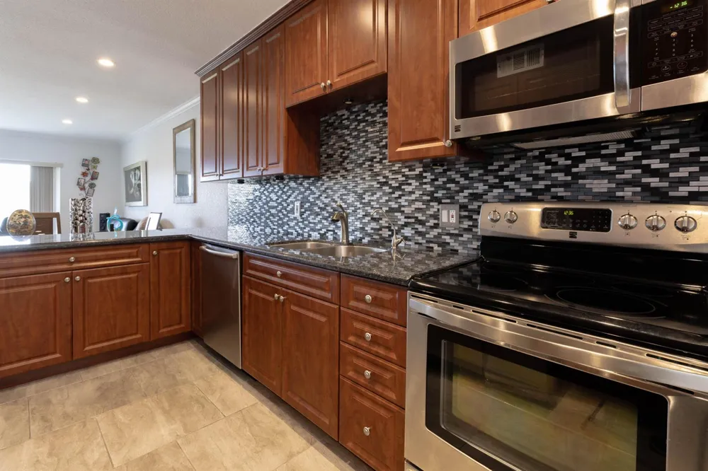 7855 NW 5th Court #Unit 201 Margate, FL 33063