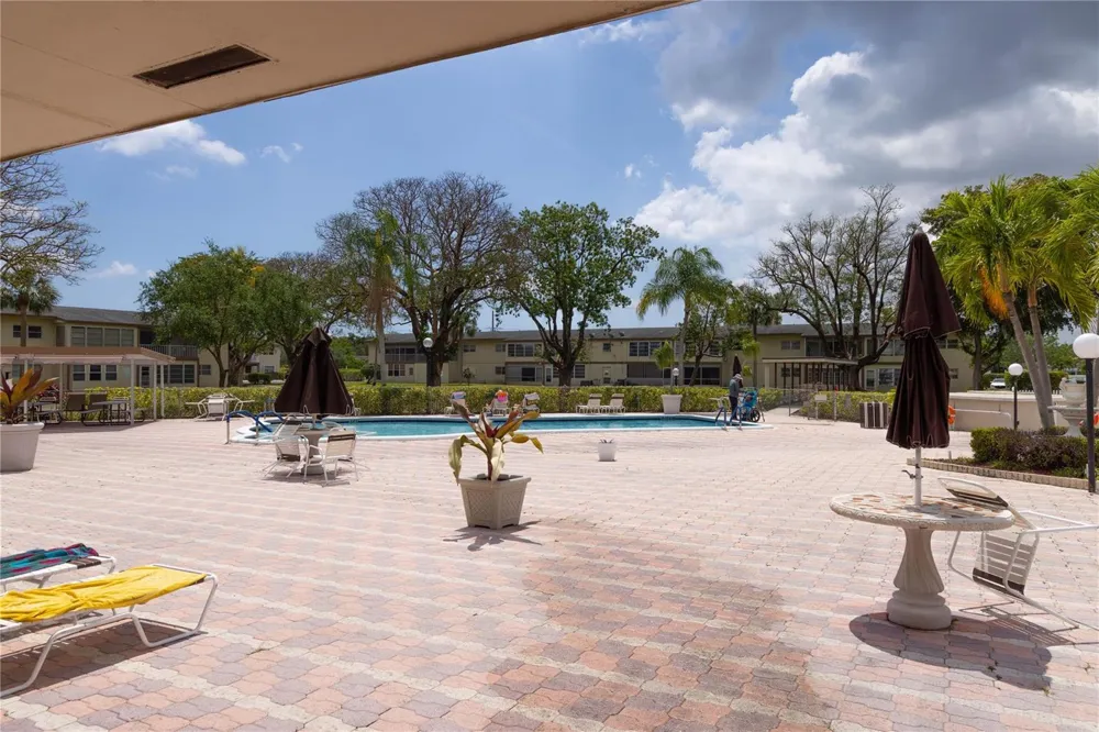 7855 NW 5th Court #Unit 201 Margate, FL 33063