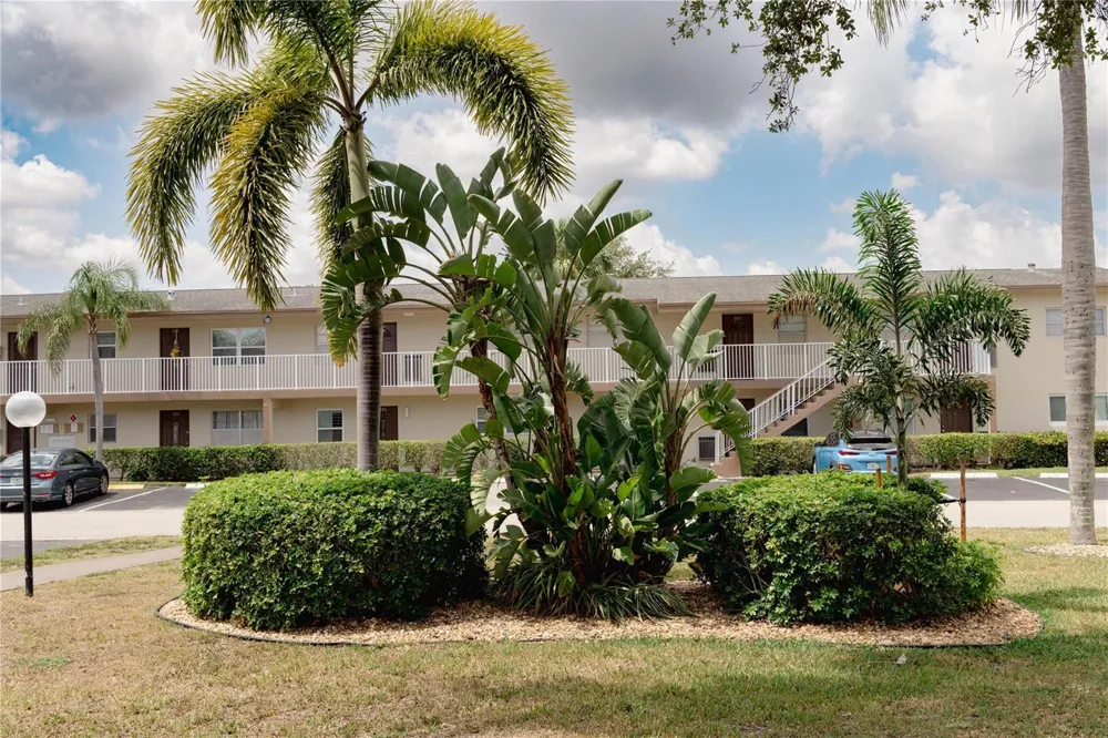7855 NW 5th Court #Unit 201 Margate, FL 33063