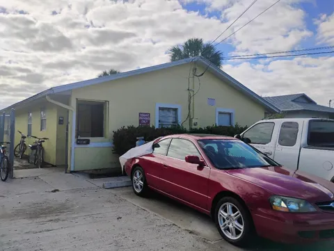 803 SE Tarpon Avenue SE