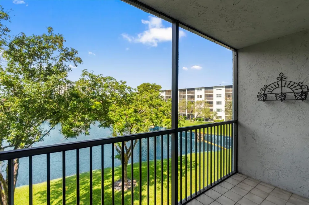 2226 Cypress Bend Drive #308 Pompano Beach, FL 33069