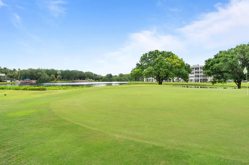 9470 Live Oak Place #204 Davie, FL 33324