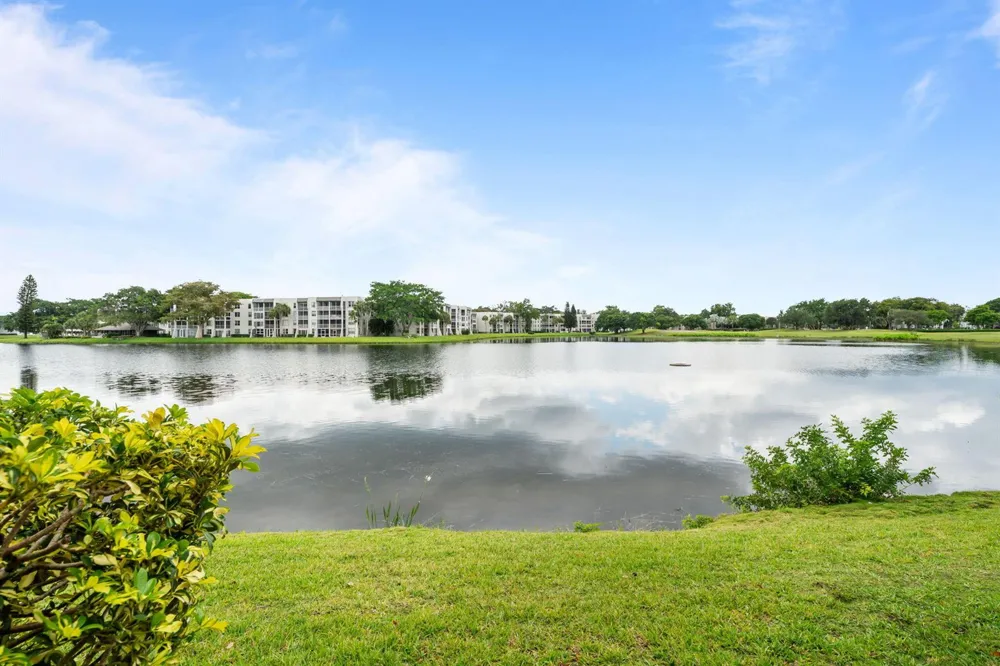 9470 Live Oak Place #204 Davie, FL 33324