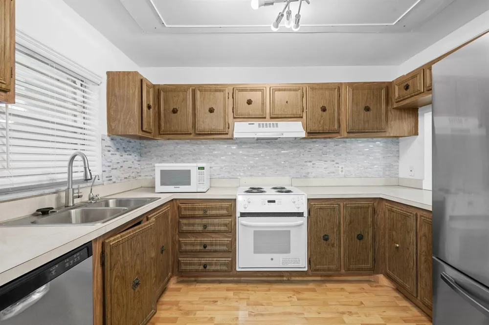 9470 Live Oak Place #204 Davie, FL 33324