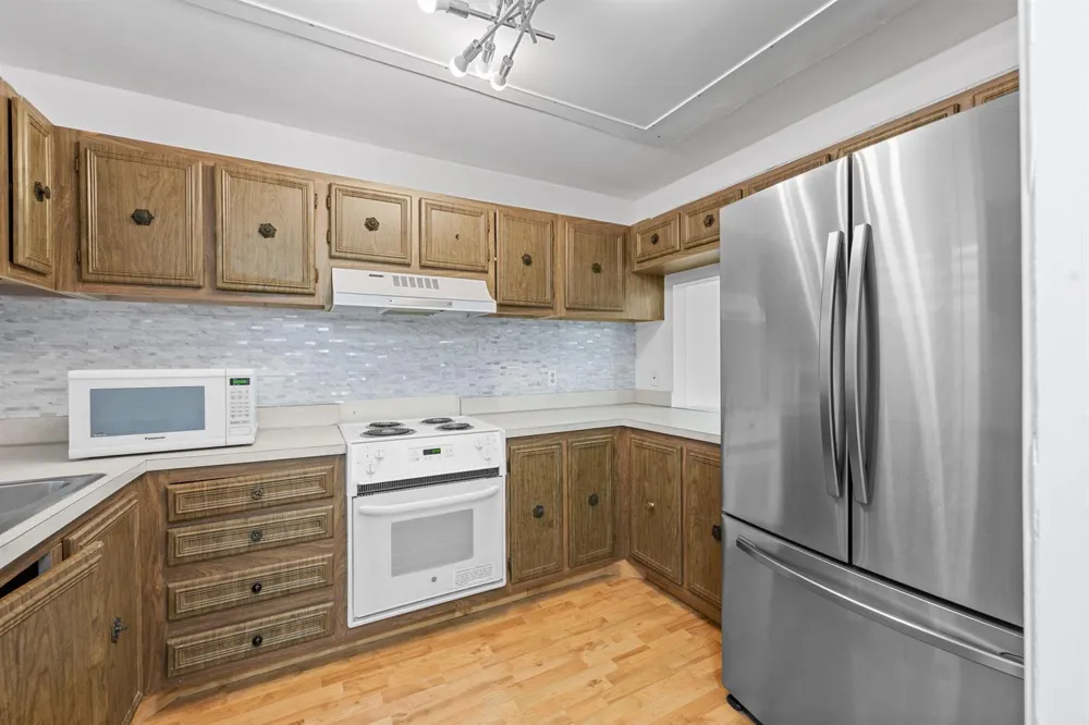 9470 Live Oak Place #204 Davie, FL 33324