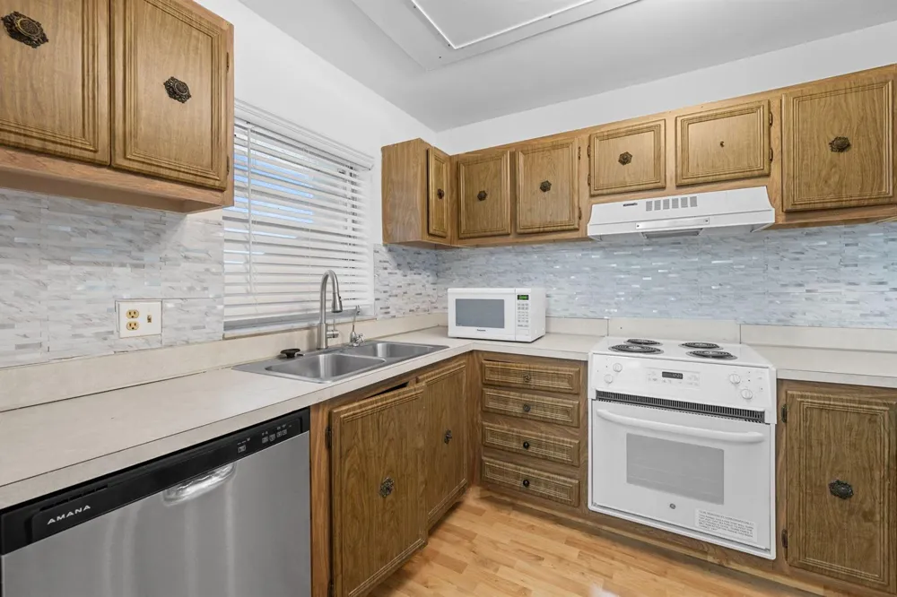 9470 Live Oak Place #204 Davie, FL 33324