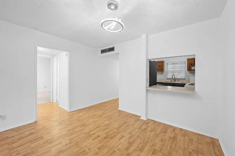 9470 Live Oak Place #204 Davie, FL 33324