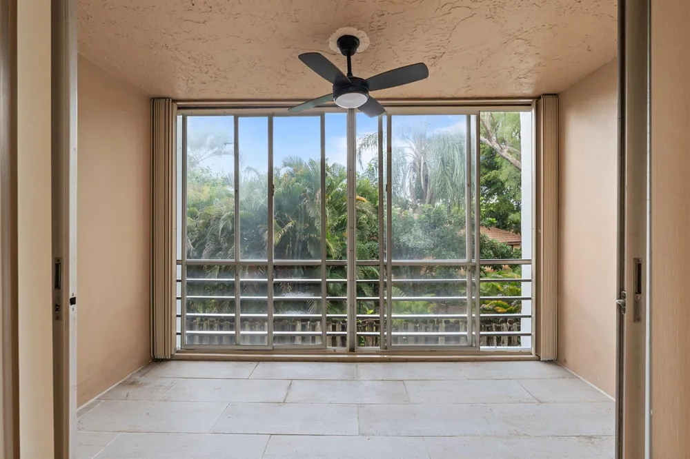 9470 Live Oak Place #204 Davie, FL 33324