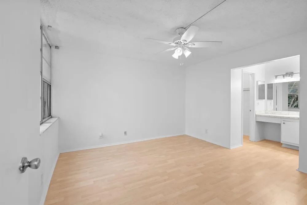 9470 Live Oak Place #204 Davie, FL 33324