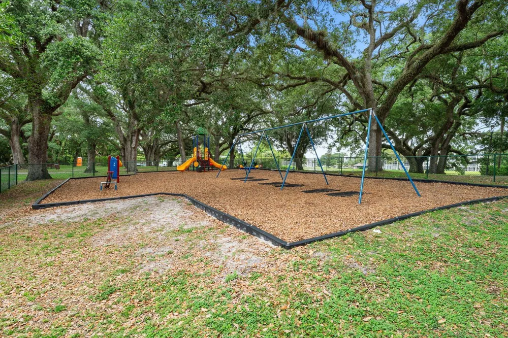 9470 Live Oak Place #204 Davie, FL 33324