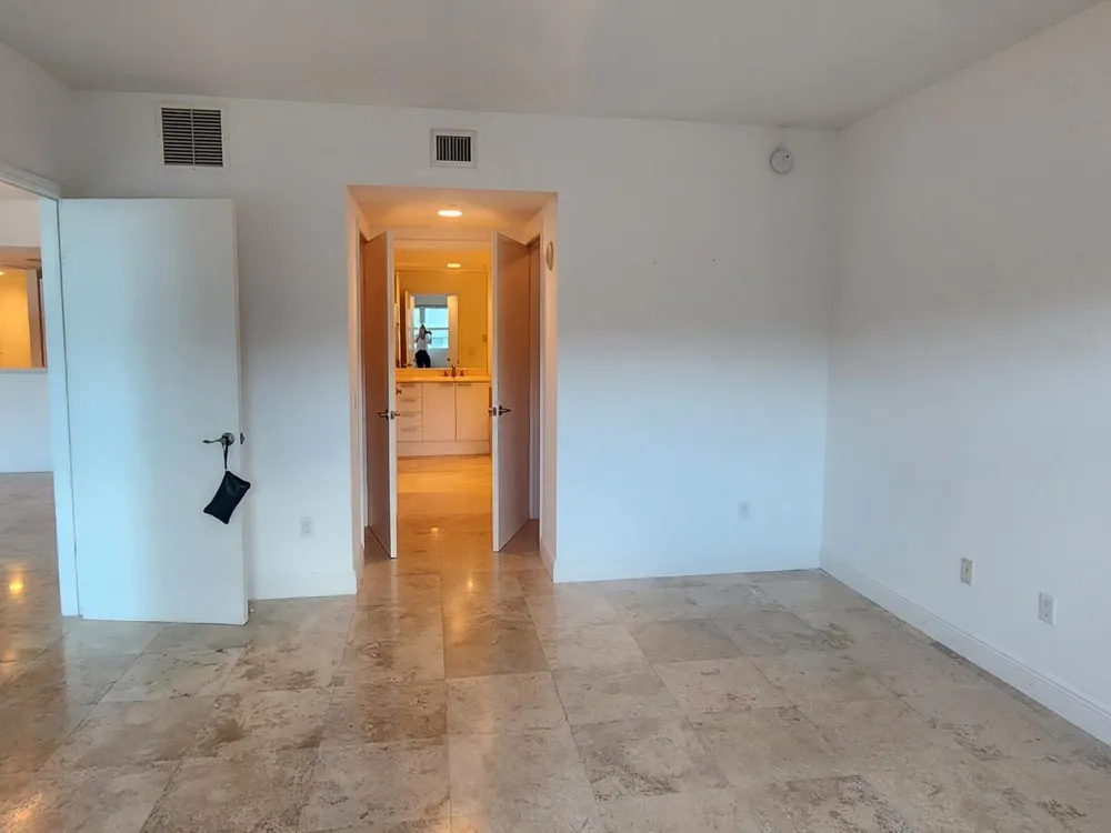 15051 Royal Oaks Lane #202 North Miami, FL 33181