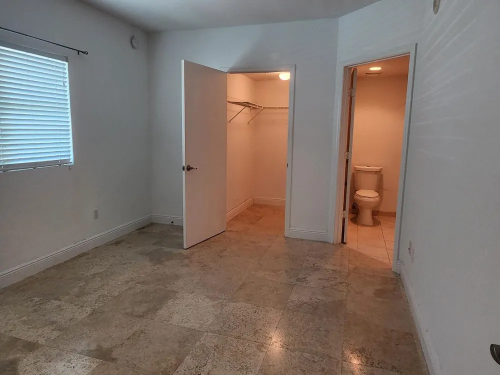 15051 Royal Oaks Lane #202 North Miami, FL 33181