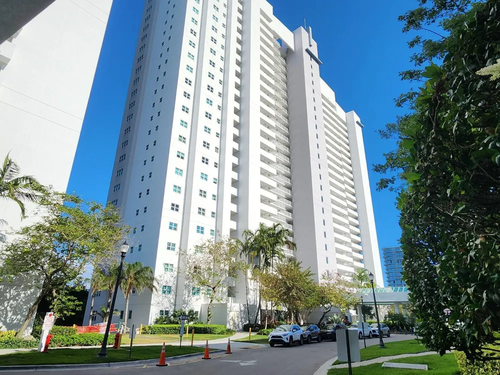 15051 Royal Oaks Lane #202 North Miami, FL 33181