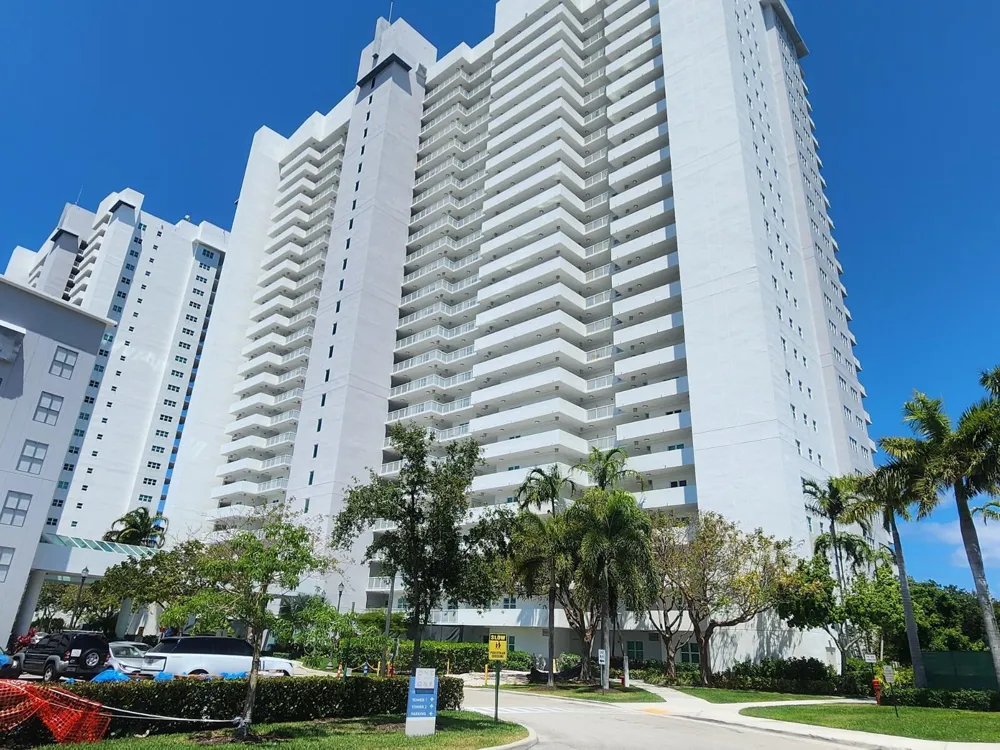 15051 Royal Oaks Lane #202 North Miami, FL 33181