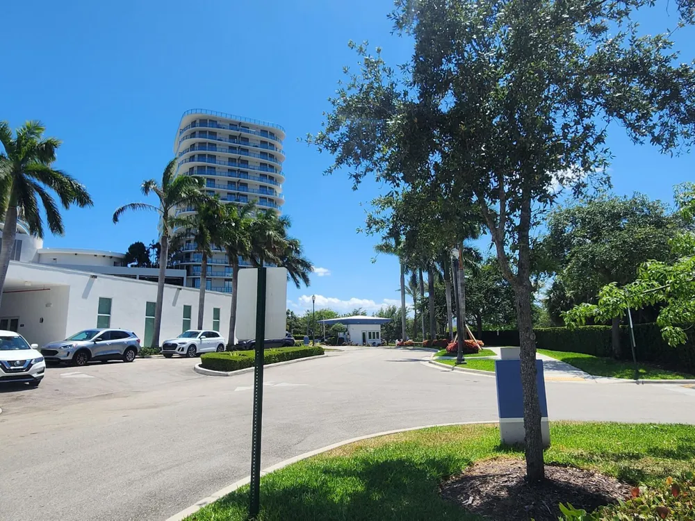 15051 Royal Oaks Lane #202 North Miami, FL 33181
