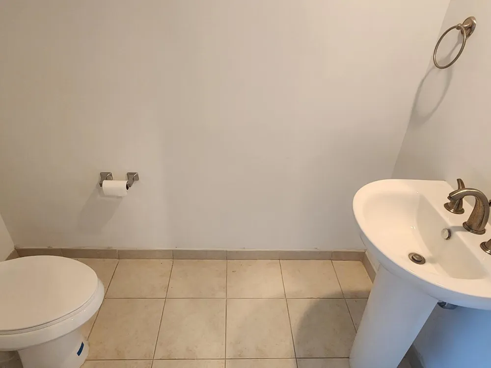 15051 Royal Oaks Lane #202 North Miami, FL 33181
