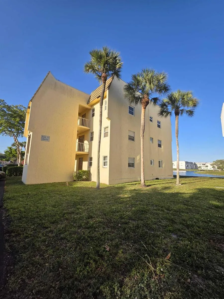 8400 Sunrise Lakes Boulevard #107 Sunrise, FL 33322