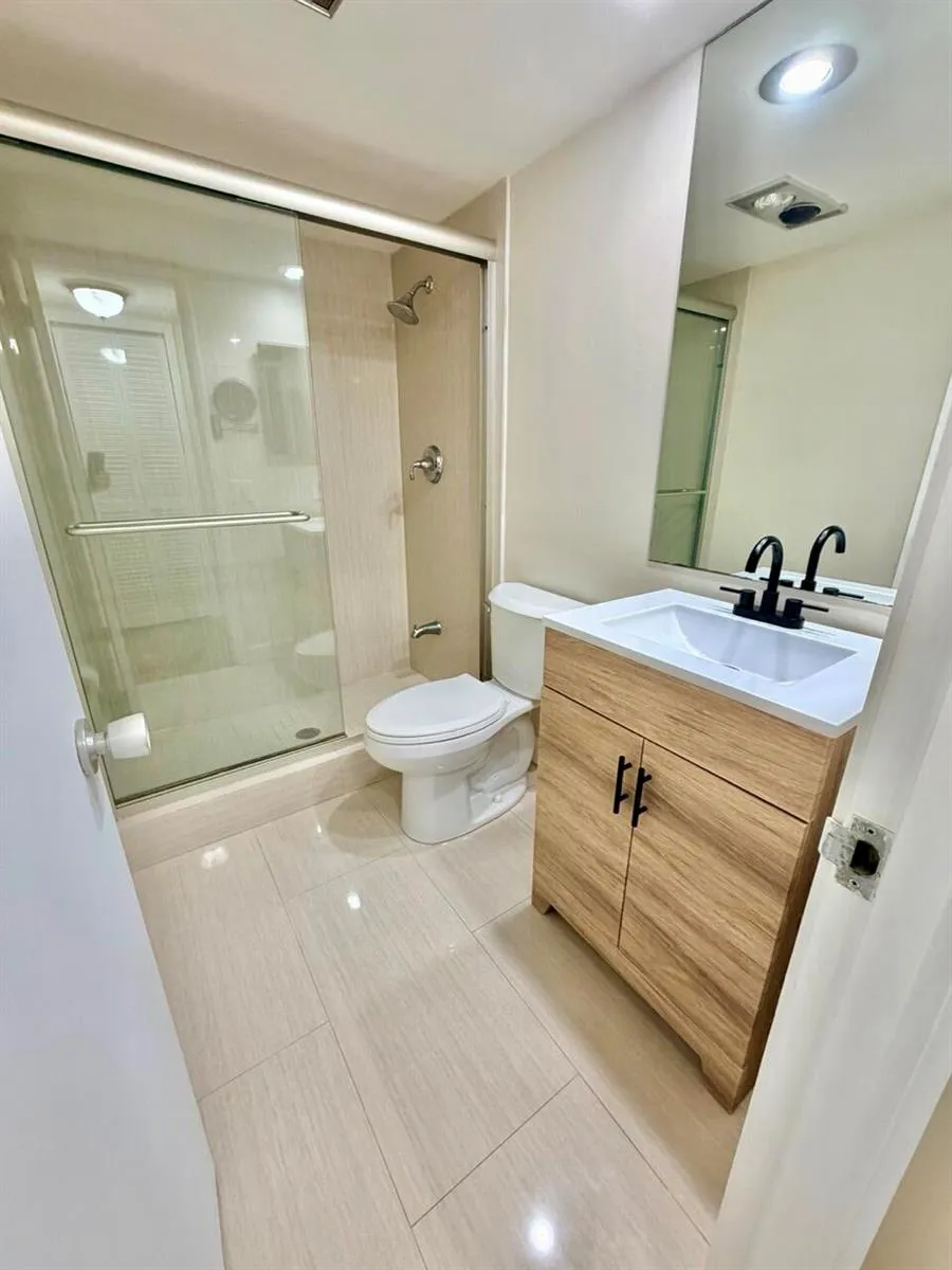 2800 Palm Aire Drive #Unit 404 Pompano Beach, FL 33069