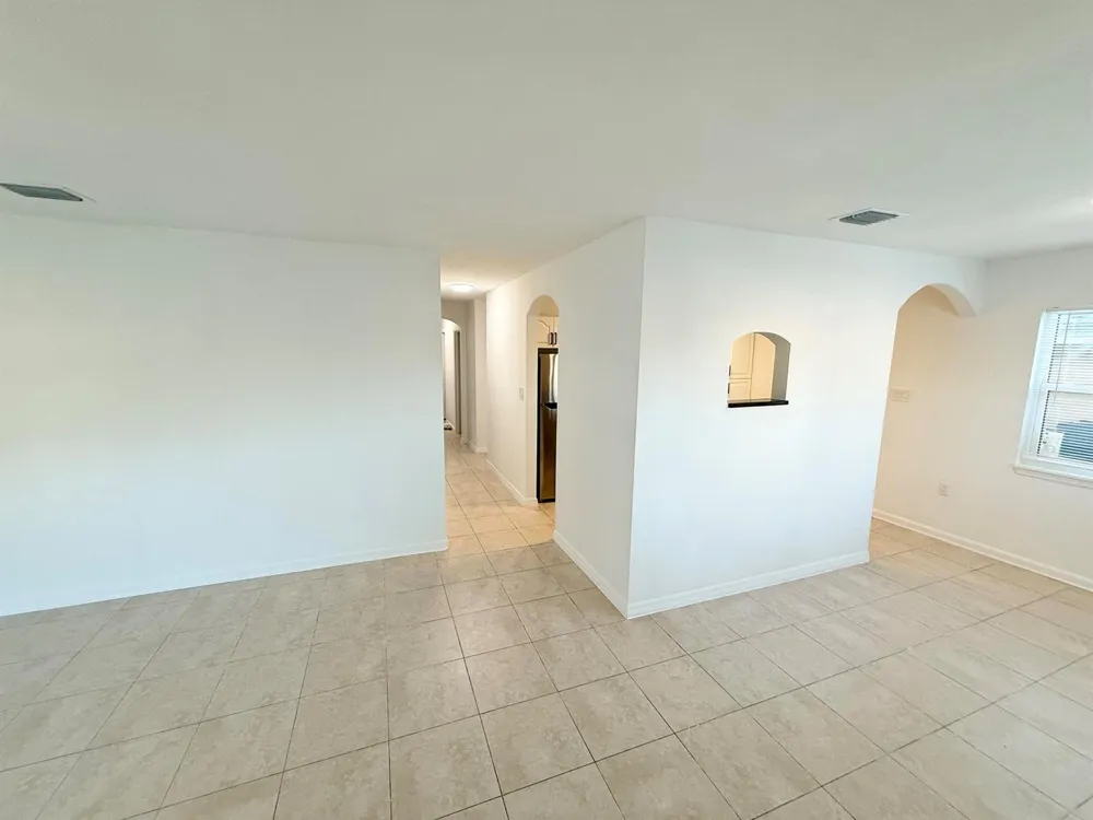 912 SE Tarpon Avenue Stuart, FL 34994