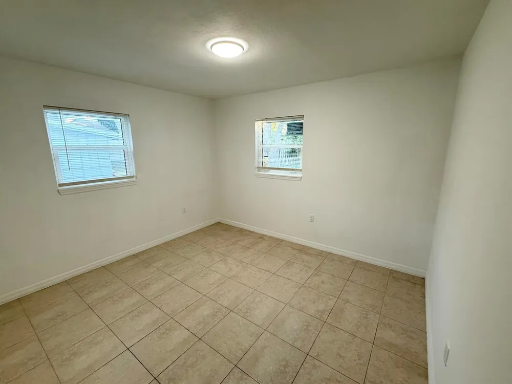 912 SE Tarpon Avenue Stuart, FL 34994