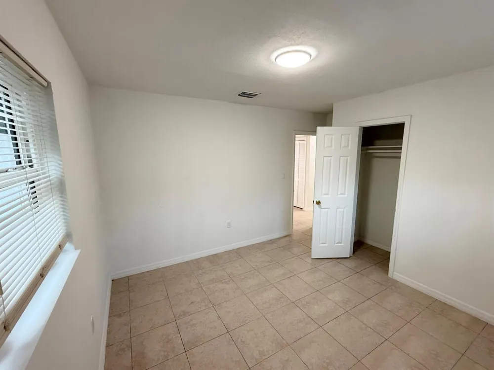 912 SE Tarpon Avenue Stuart, FL 34994