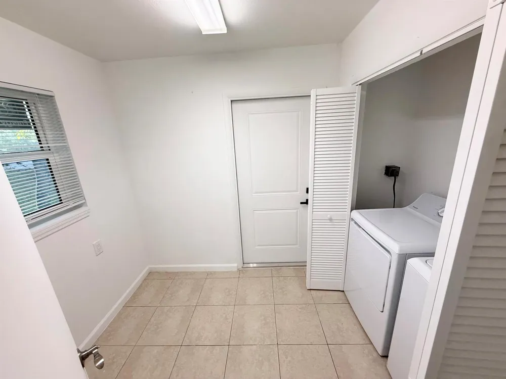 912 SE Tarpon Avenue Stuart, FL 34994