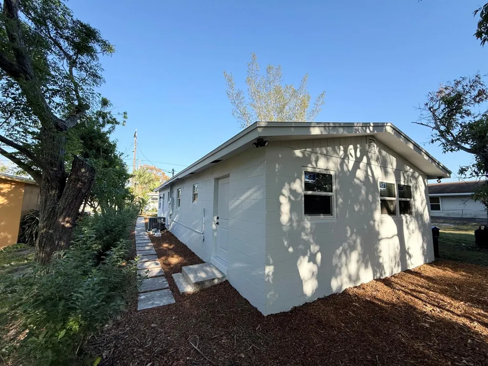 912 SE Tarpon Avenue Stuart, FL 34994