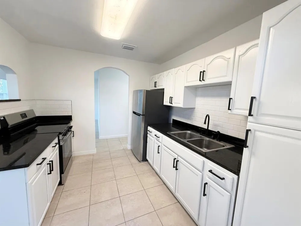 912 SE Tarpon Avenue Stuart, FL 34994