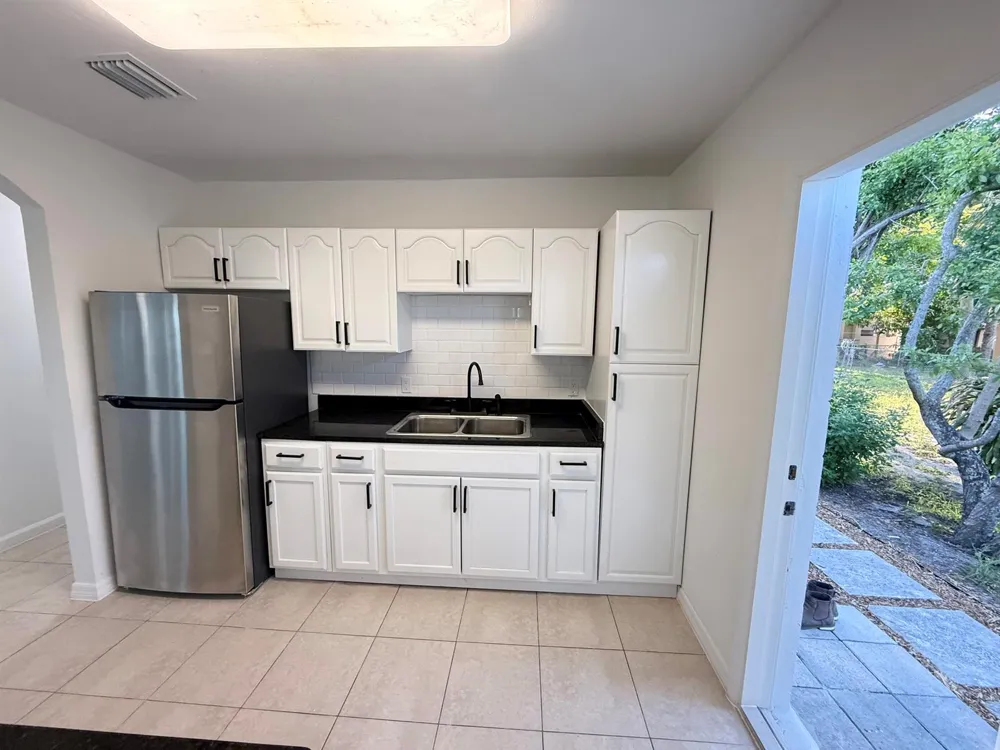 912 SE Tarpon Avenue Stuart, FL 34994