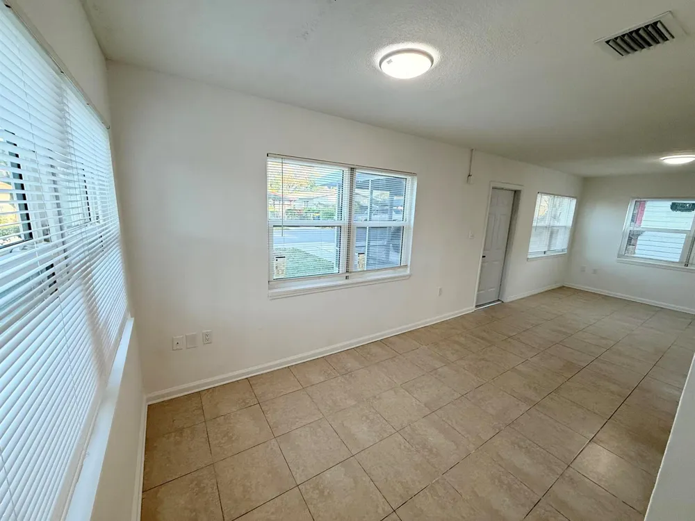 912 SE Tarpon Avenue Stuart, FL 34994
