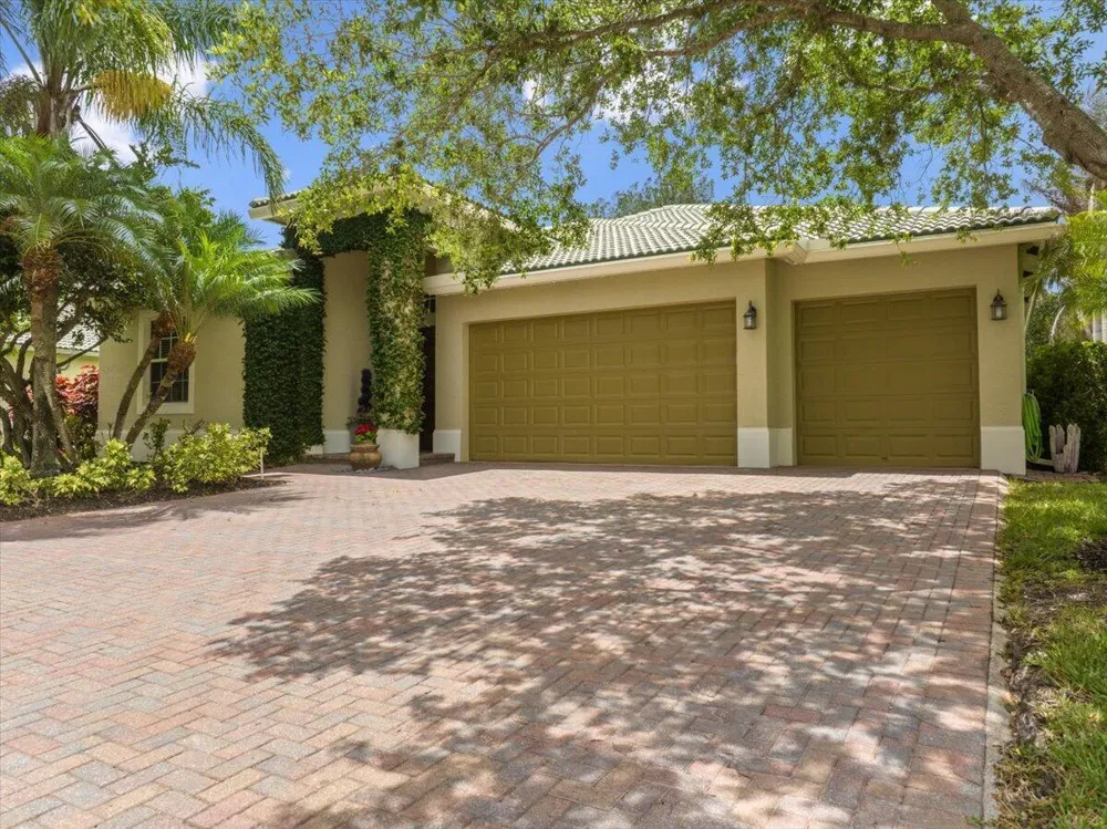 5185 Topaz Lane SW Vero Beach, FL 32968