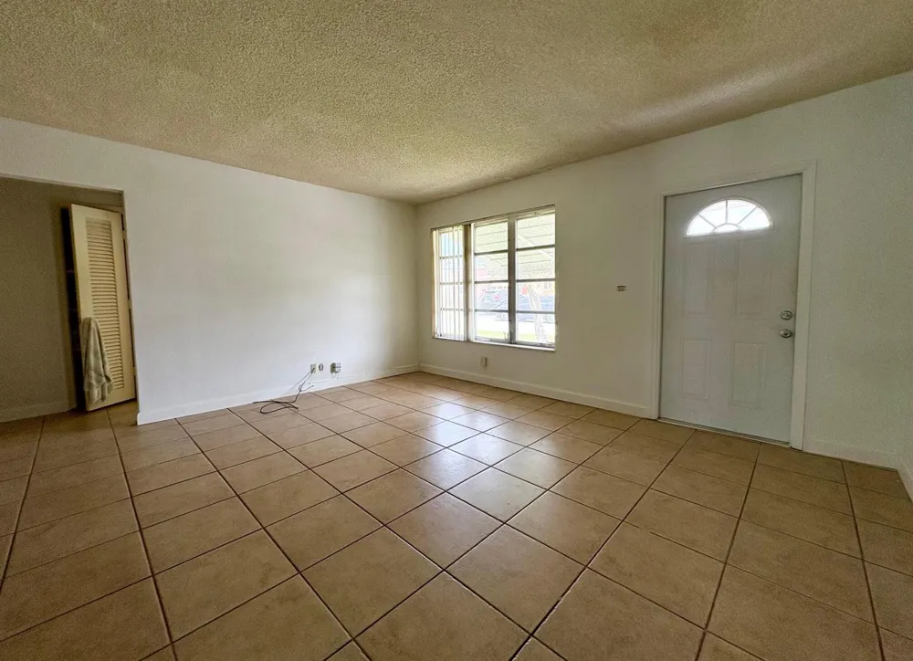 4603 NW 49th Street Tamarac, FL 33319