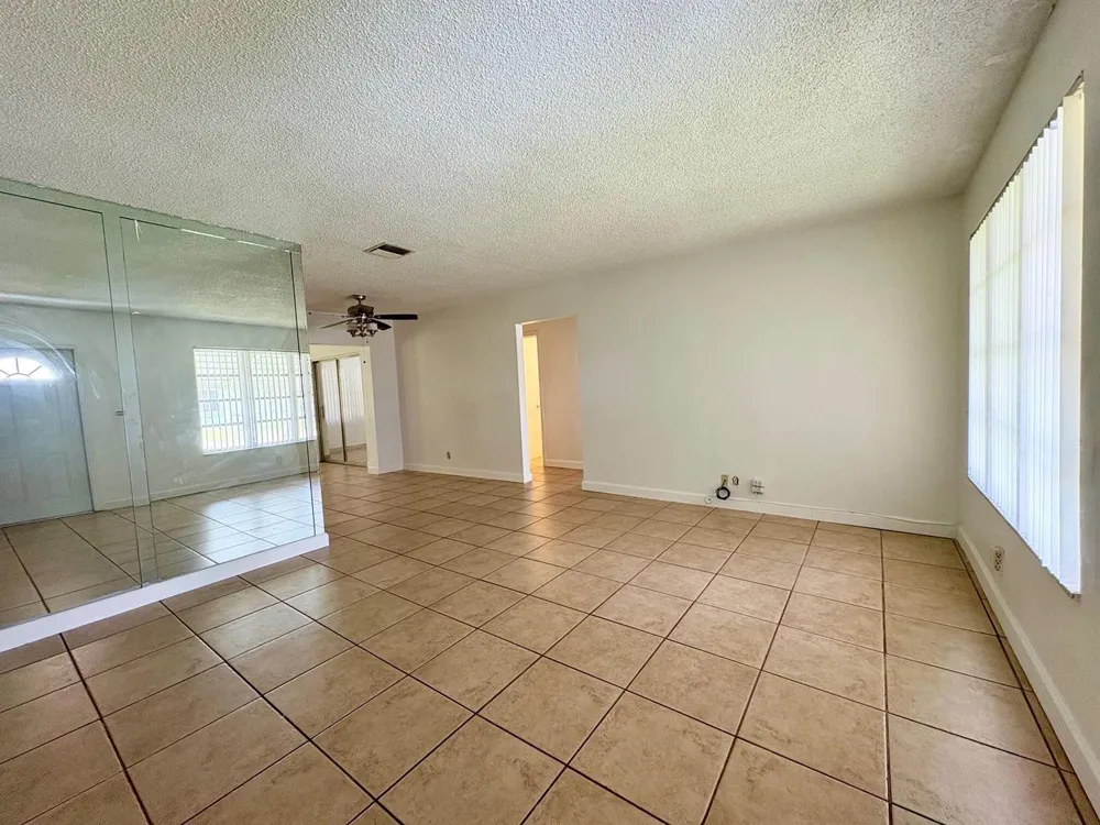 4603 NW 49th Street Tamarac, FL 33319