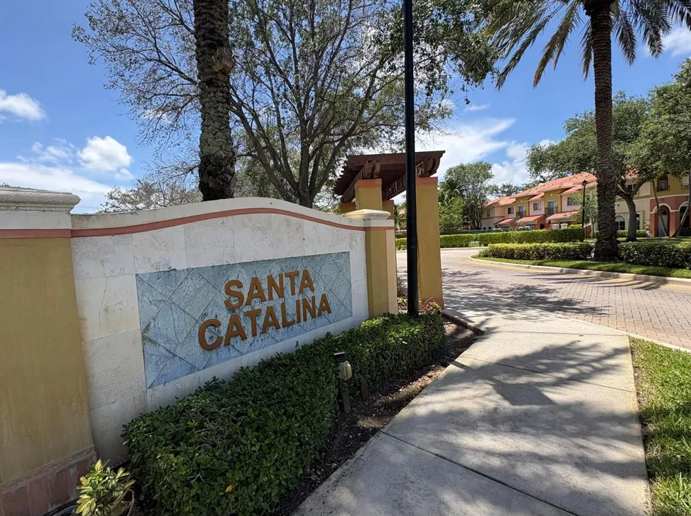 203 S Santa Catalina Circle #203 North Lauderdale, FL 33068