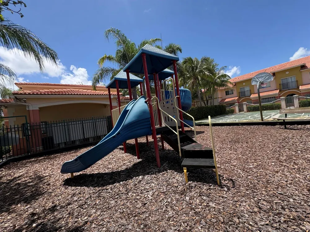 203 S Santa Catalina Circle #203 North Lauderdale, FL 33068