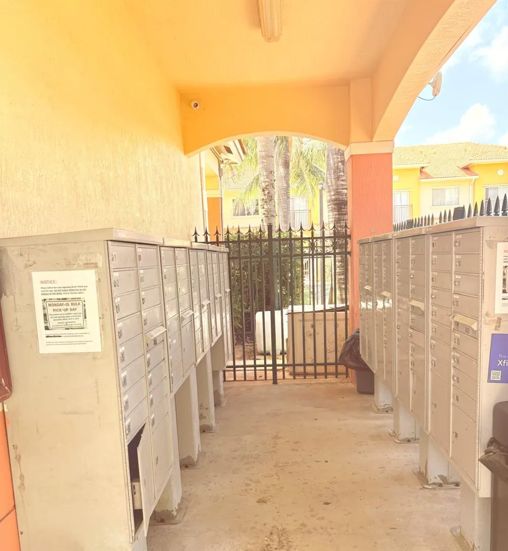 203 S Santa Catalina Circle #203 North Lauderdale, FL 33068