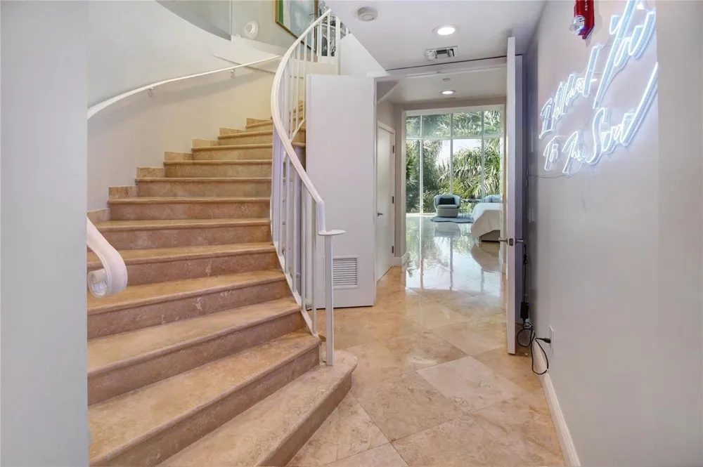 301 Hendricks Isle #7 Fort Lauderdale, FL 33301