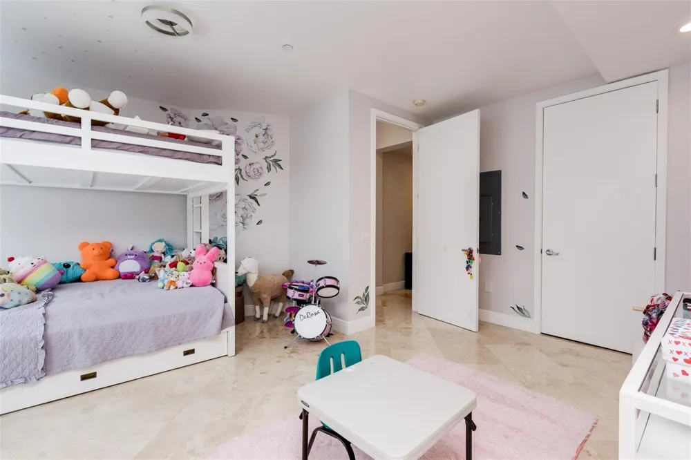 301 Hendricks Isle #7 Fort Lauderdale, FL 33301