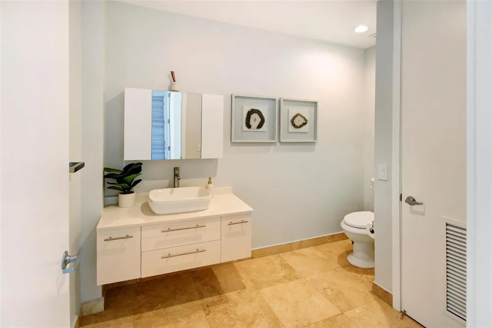 301 Hendricks Isle #7 Fort Lauderdale, FL 33301