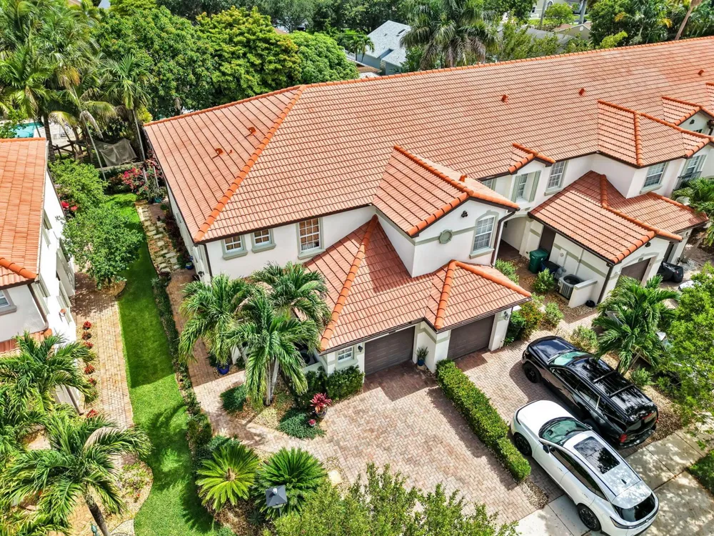 9731 Darlington Place Cooper City, FL 33328