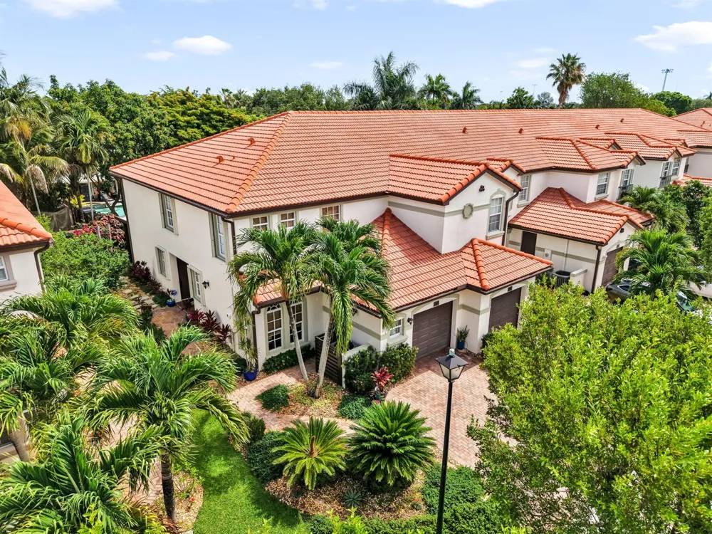 9731 Darlington Place Cooper City, FL 33328