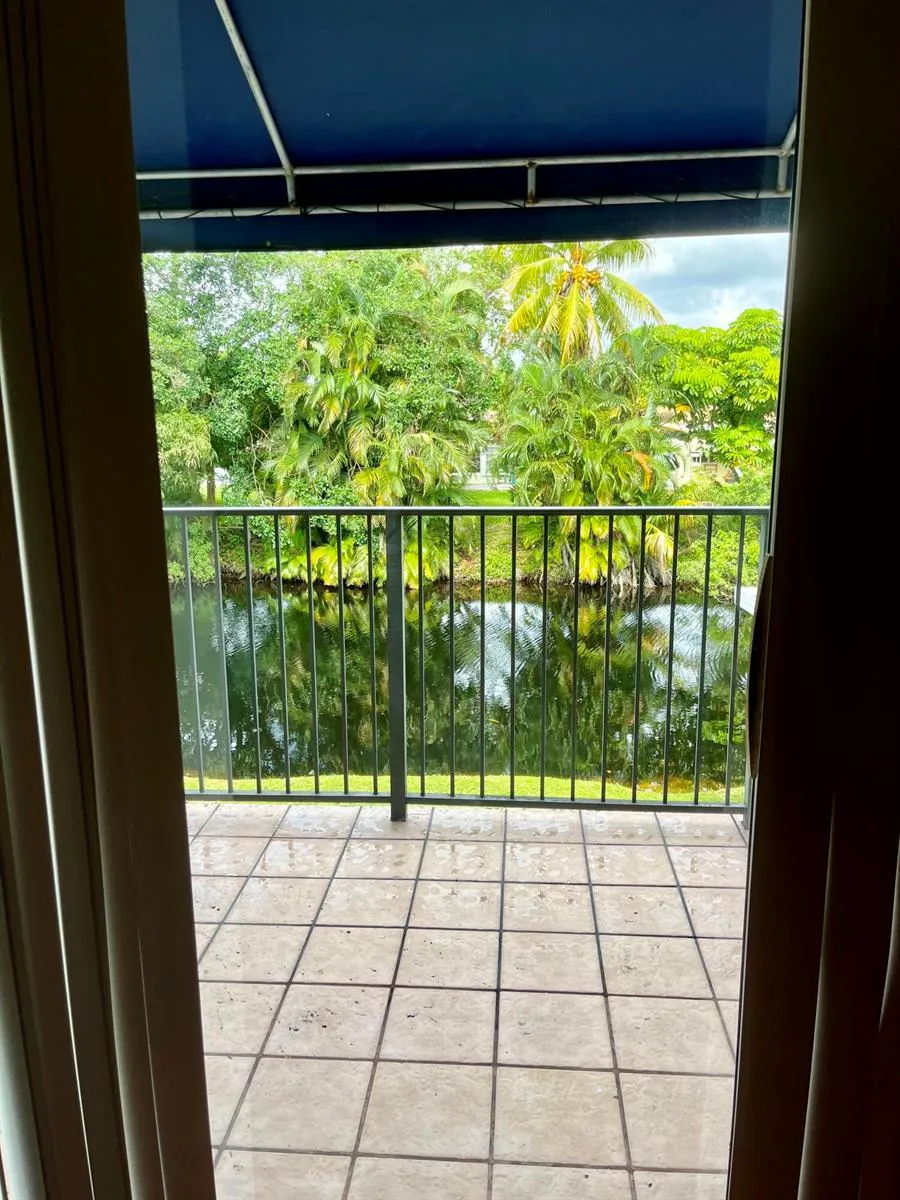 2317 SW 82nd Terrace North Lauderdale, FL 33068