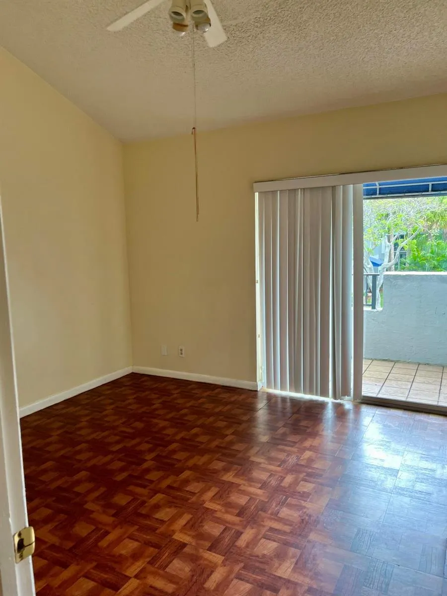 2317 SW 82nd Terrace North Lauderdale, FL 33068